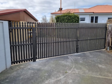 Picket gate inside view